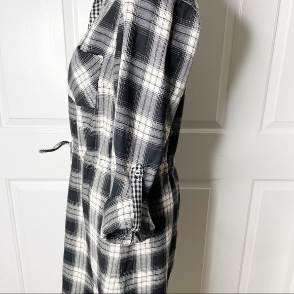 Skies are Blue Plaid Dress (S) - Picture 5 of 11